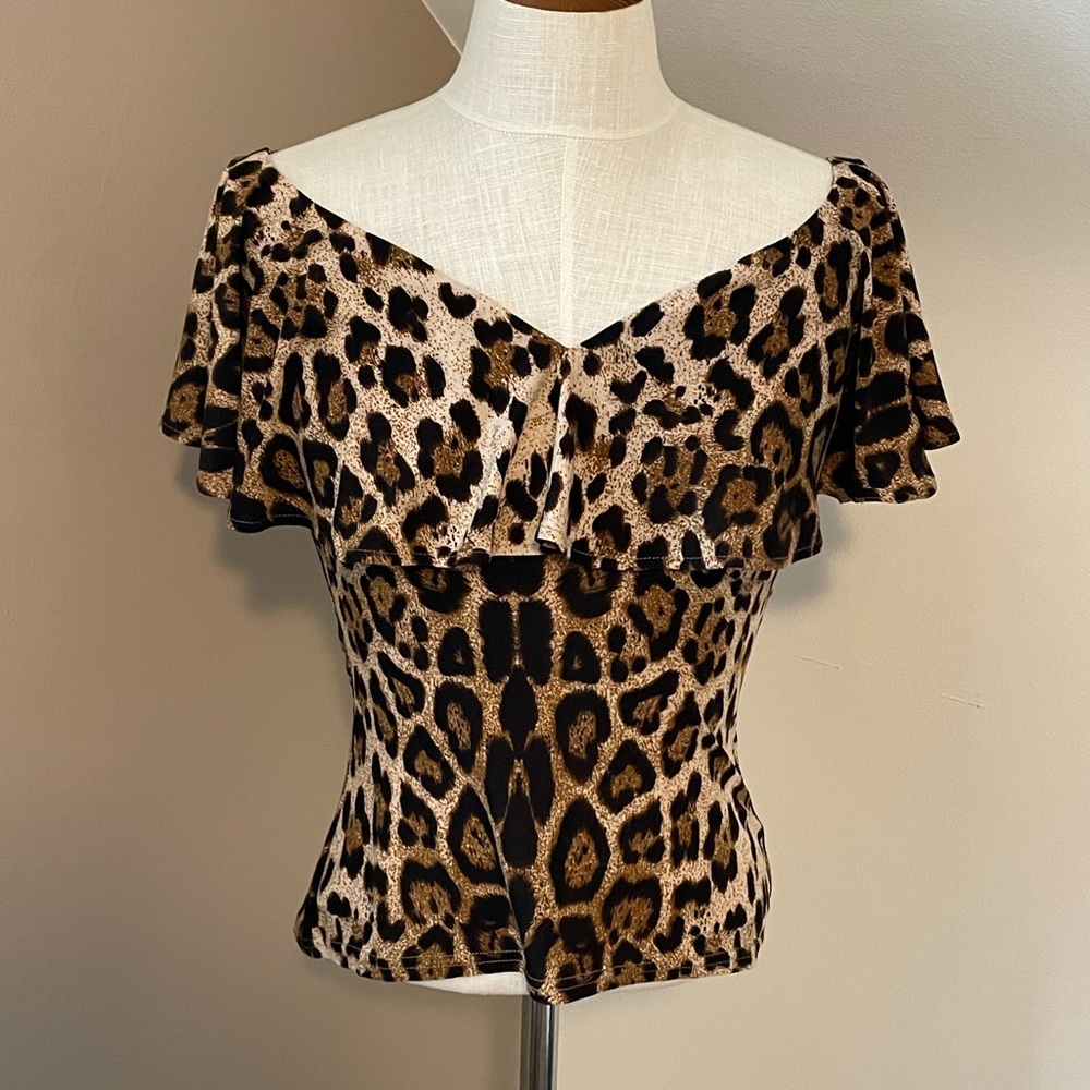 Unique vintage medium NWT leopard/cheetah print top off the shoulder